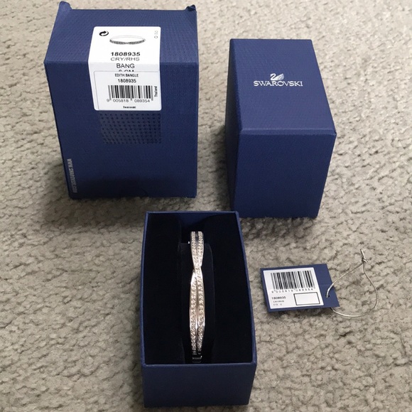 **NWT** SWAROVSKI EDITH BANGLE
